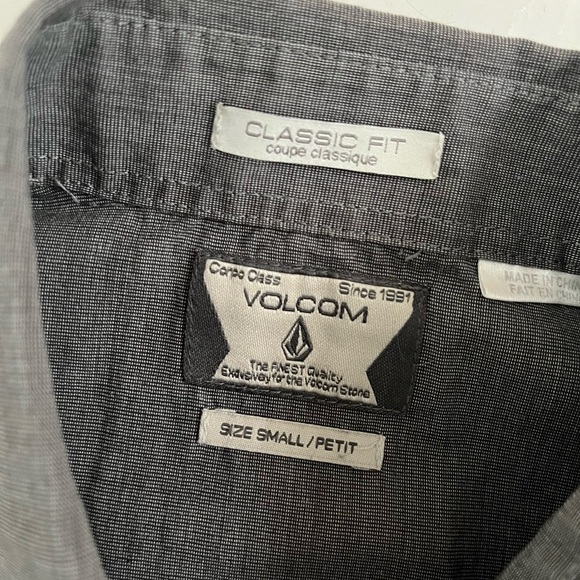 Men’s Volcom shirt - Picture 3 of 3